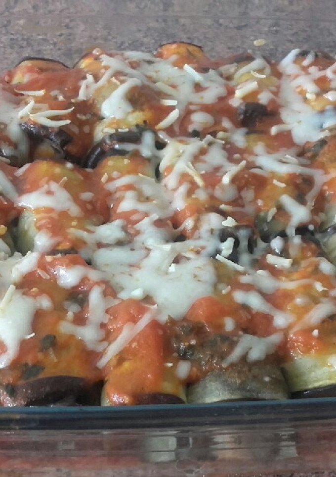 Una foto de Rollitos de berenjena rellenos con patatas y atún