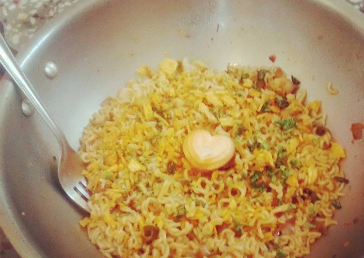 Jugaadu Chicken Maggi Breakfast