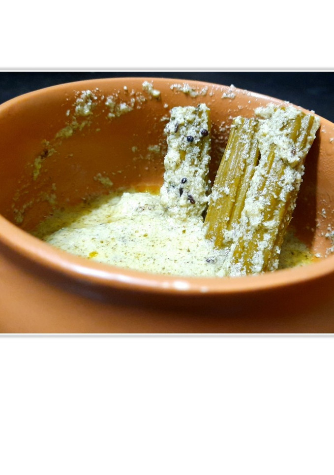 A picture of Drumstick curd curry.