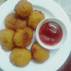 A picture of Crispy semolina potato cutlets.