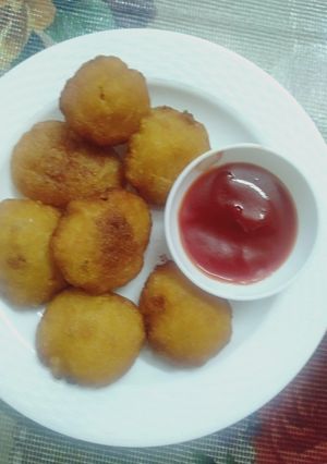 A picture of Crispy semolina potato cutlets.