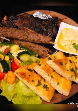 A picture of Whosayna’s Turkish Kabobs.