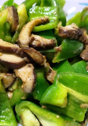 青椒炒鮮香菇(沙茶醬) 的食譜成品照片