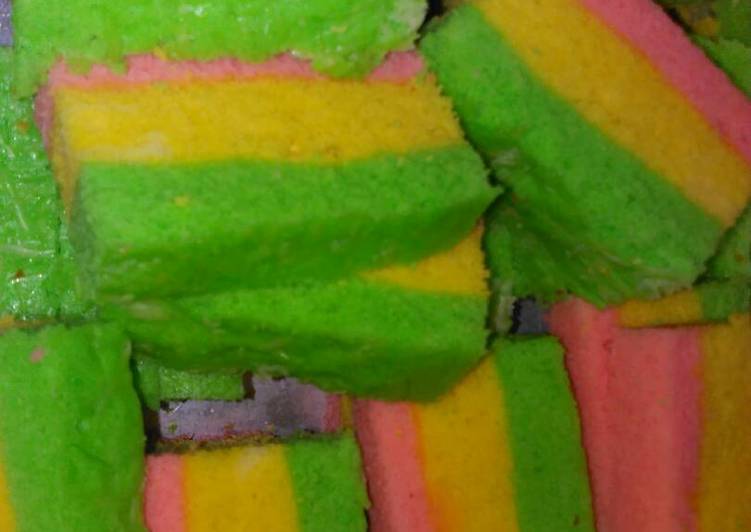Bolu kukus warna -warni