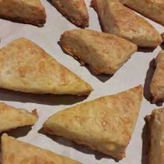 Una foto de Scones de Queso