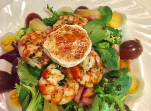 Una foto de Ensalada templada con aliño de miel y vinagre de Módena