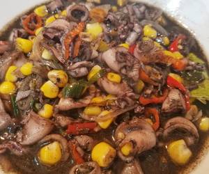 Masakan Populer Tumis Cumi Hitam Jagung Pedas Hari Ini