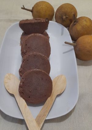 ચીકુ ચોકલેટ કુલ્ફી(Cheeku Chocklet kulfi In Gujarati) રેસીપી મુખ્ય ફોટો