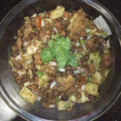 A picture of Black (kala) Chana chaat.