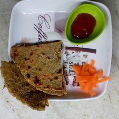 A picture of Potato Carrot Paratha.
