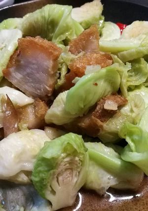 รูปของ แขนงผัดหมูกรอบ