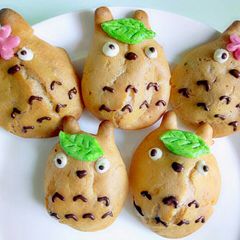 Totoro chocolate puff A picture of Totoro chocolate puff.