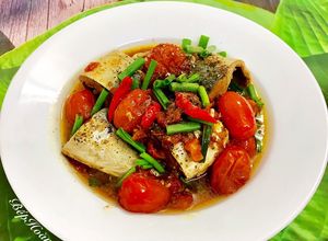 Hình của món Cá Thu Nhật Kho Cà Chua Bi.