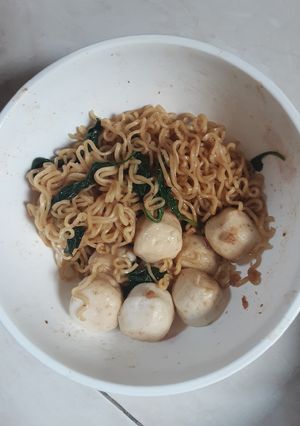 Foto resep Mie Goreng Bakso Ikan