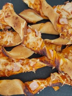 Pizzás masni leveles tésztából 🍕🍕🍕 recept fotója