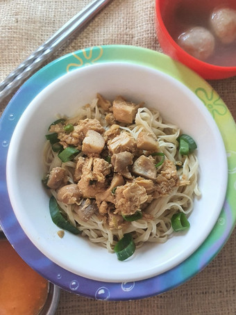 Resep Bakmi ayam jamur GM ala fe Enak Dan Mudah