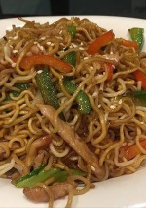Una foto de Yakisoba chicken