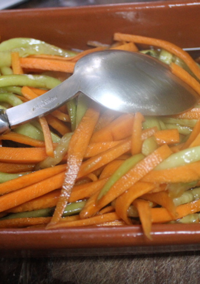 Una foto de Ensalada de pepino y zanahoria