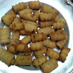 A picture of Suji Nimki.
