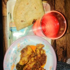 A picture of Achari chicken.