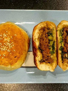 蔥香牛肉煎包 的食譜成品照片