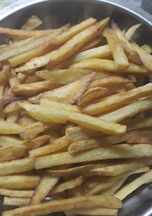 Una foto de Papas fritas crocantes!!