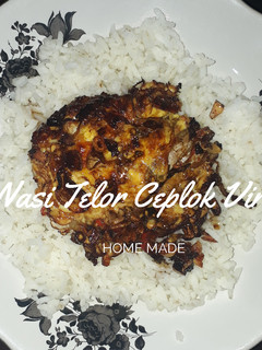 Foto resep Nasi Telor Ceplok Viral