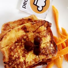 A picture of Mango French toast .