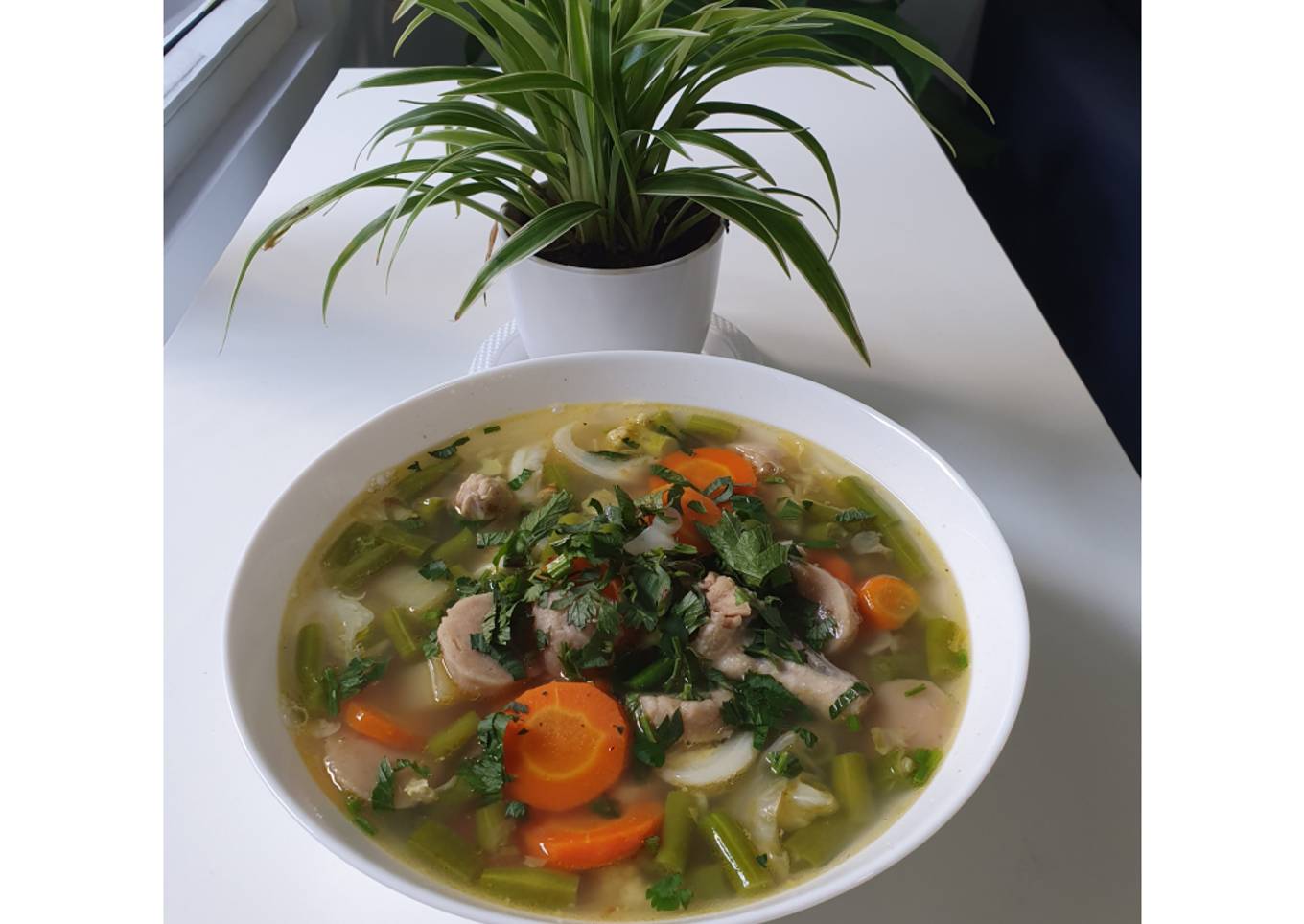 Sup ayam dengan sayuran