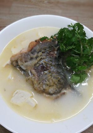 Hình của món Cá chép hầm sữa tươi.