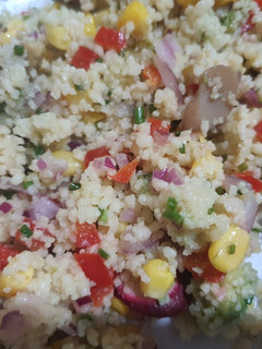 Una foto de Deliciosa Ensalada de Cuscús Multicolor