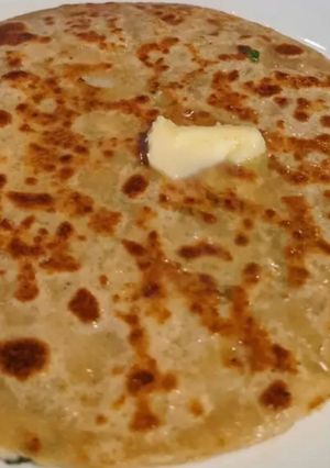 A picture of Aloo paratha.