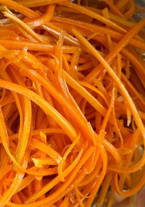 Hình của món Cà Rốt Bào Ngâm Chua Ngọt.