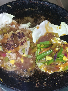 வெஜிடபிள் சிஸ்லர் (Vegetables Sizzler recipe in tamil) செய்முறை முக்கிய புகைப்படம்