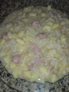 Una foto de Arroz o Risotto con gambas, salchichas y manzana Thermomix