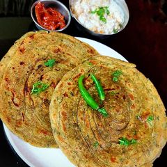 A picture of Coriander Pudina Laccha Paratha.