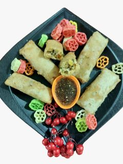 બ્રેડ પીઝા સ્પ્રીંગ રોલ (Bread Pizza Spring Roll Recipe In Gujarati) રેસીપી મુખ્ય ફોટો