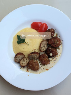 Foto resep 162. Meatball with mashed potatoes