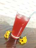 Strawberry and raspberry iced tea