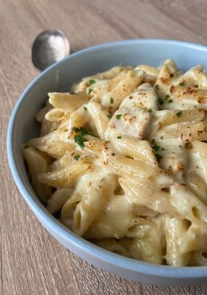 Une photo de Pâtes au poulet sauce Alfredo