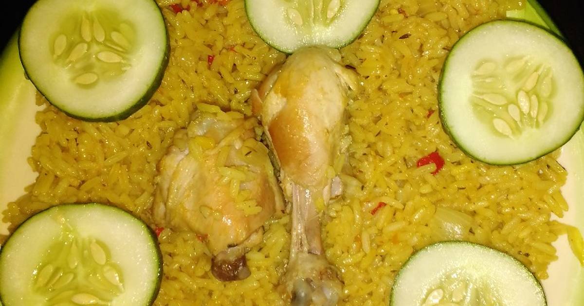 Simple jollof rice with chicken Recipe by Faty Baba Cookpad