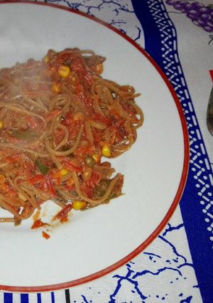 Una foto de Fideos con verduras salteadas