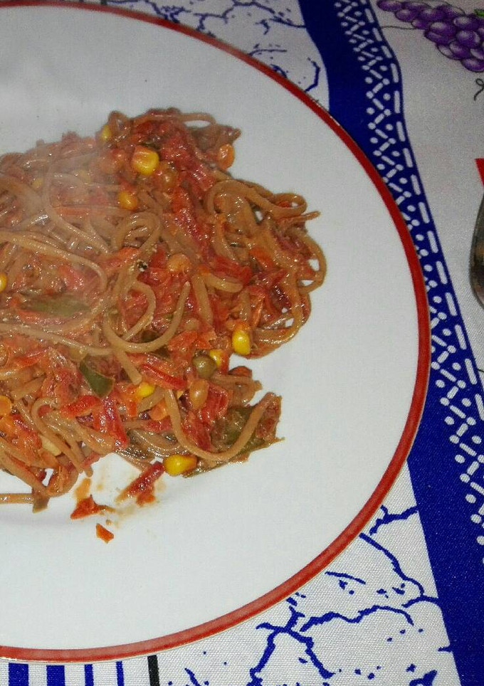 Una foto de Fideos con verduras salteadas