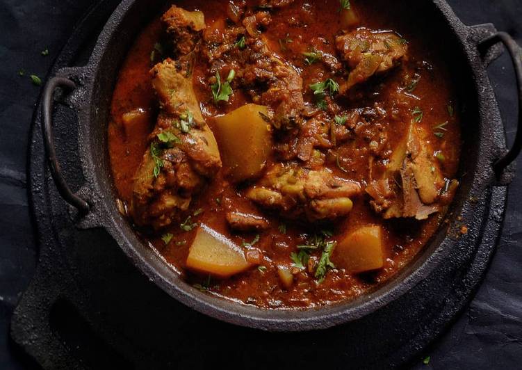 Methi Aloo wala Chicken curry