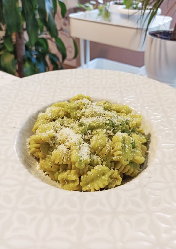 Una foto de Pasta en salsa de guisantes