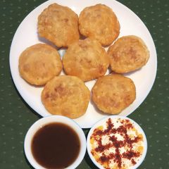 A picture of Pyaz Aaloo Ki Khasta Kachori / onion,potato.