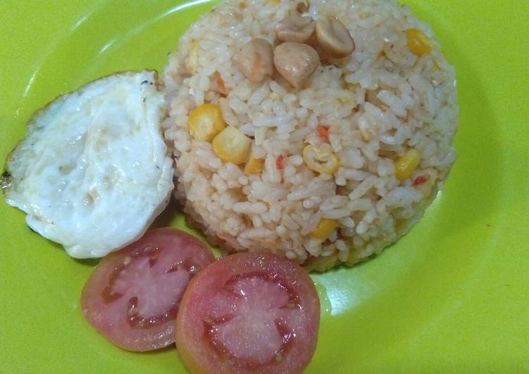 Langkah Mudah untuk Membuat Nasi goreng jagung manis yang Bikin Ngiler
