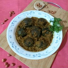 A picture of Stuffed brinjal curry (bharli vangi).