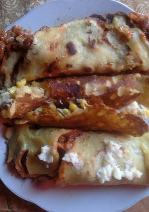 Una foto de Panqueques napolitanos y de pollo choclo