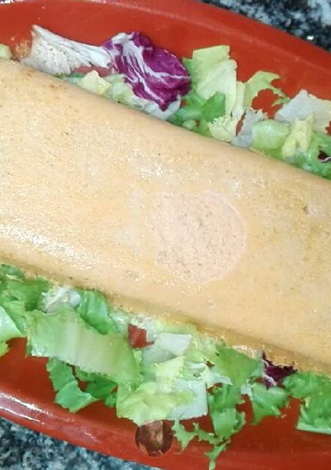 Una foto de Pastel de Cabracho horneado en barbacoa